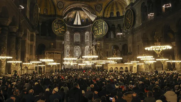 Aya Sofya Camii (Hagia Sophia Grand Mosque) – 3