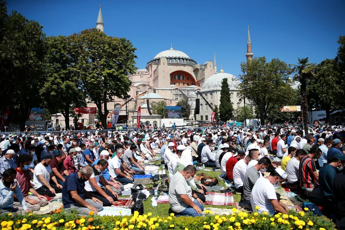 Aya Sofya Camii (Hagia Sophia Grand Mosque)